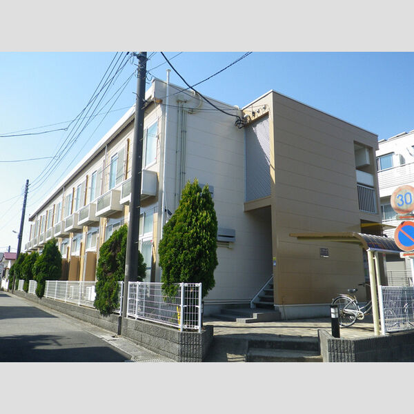 レオパレスカテリーナ芝山 建物画像