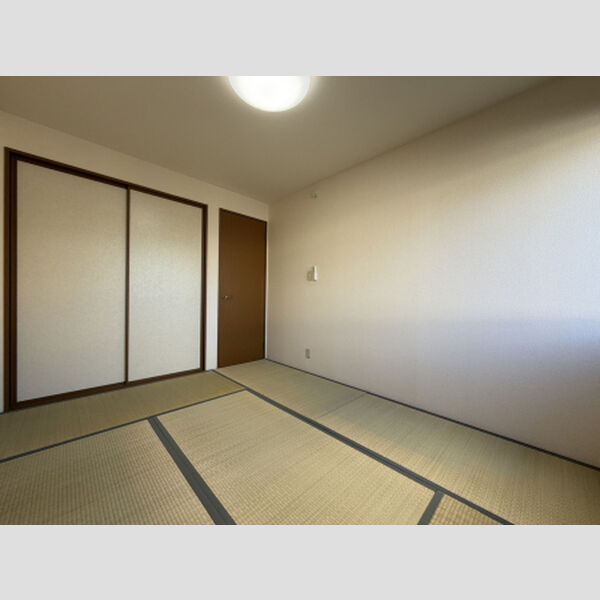 ラフィーネ結崎 B棟 室内写真2