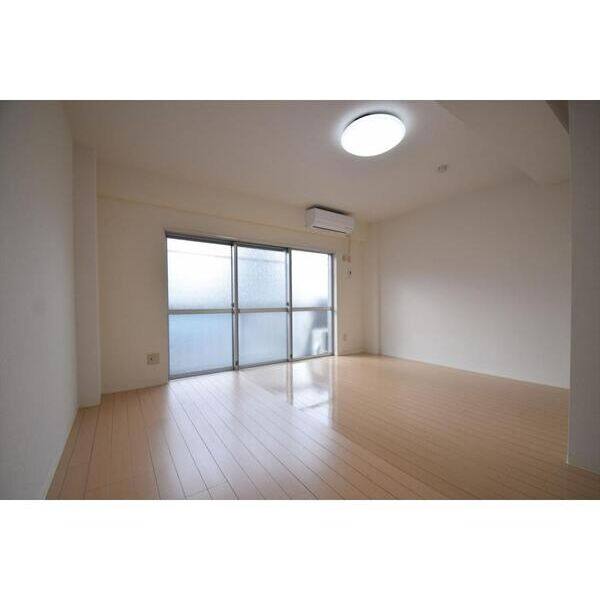 ZUISEI　BLD. 室内写真1