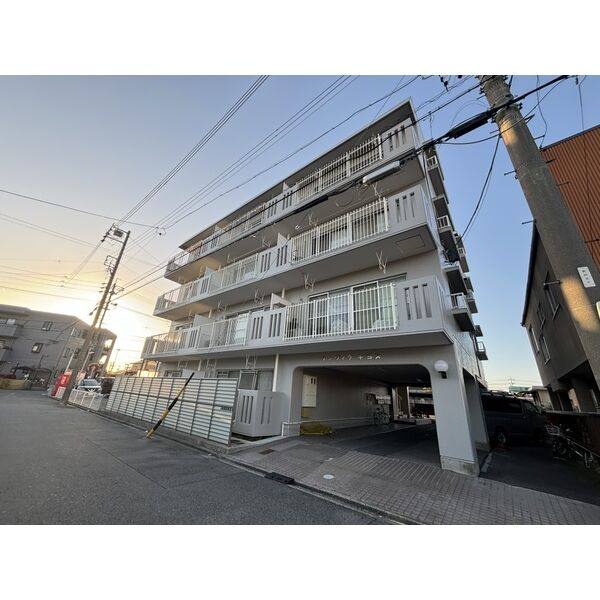 サンヴィラキヨス 402号室号室 建物画像