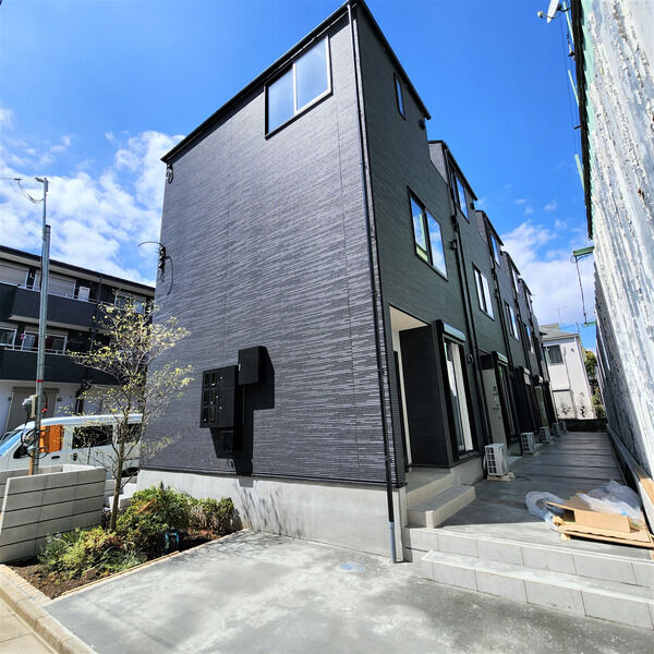 SBテラス本一色 建物画像