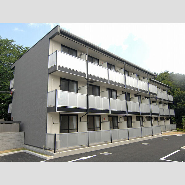 レオパレスソレイユⅢ 建物画像