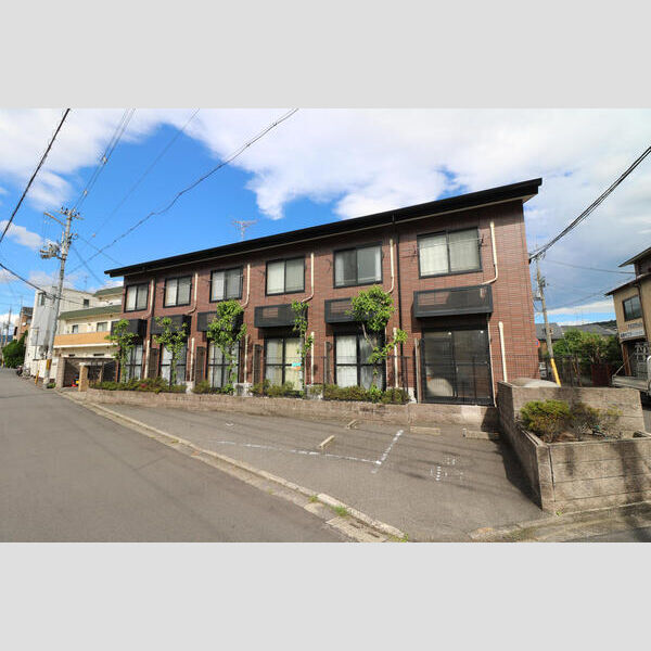 レオパレス茶山 建物画像