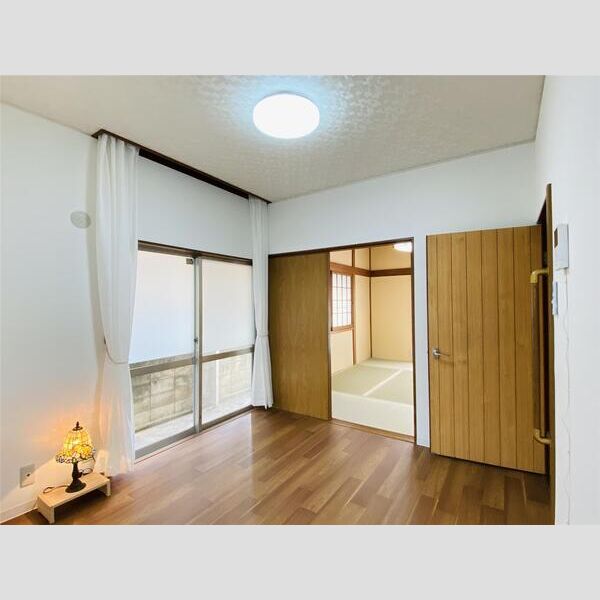 勝原区丁戸建 室内写真1
