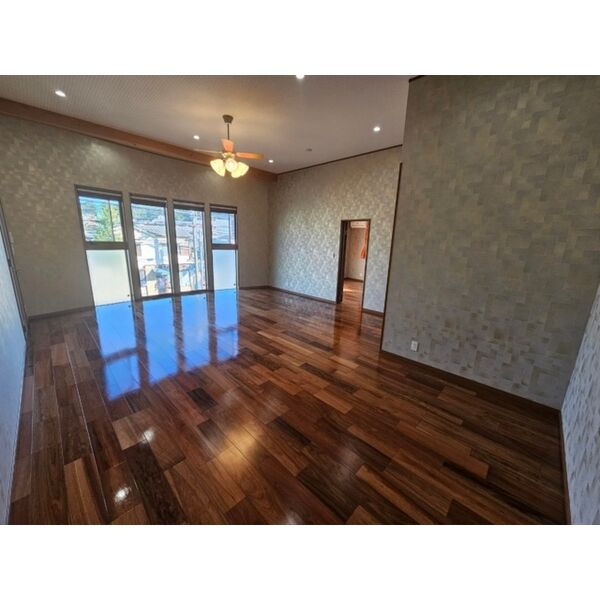 名谷町戸建 室内写真2