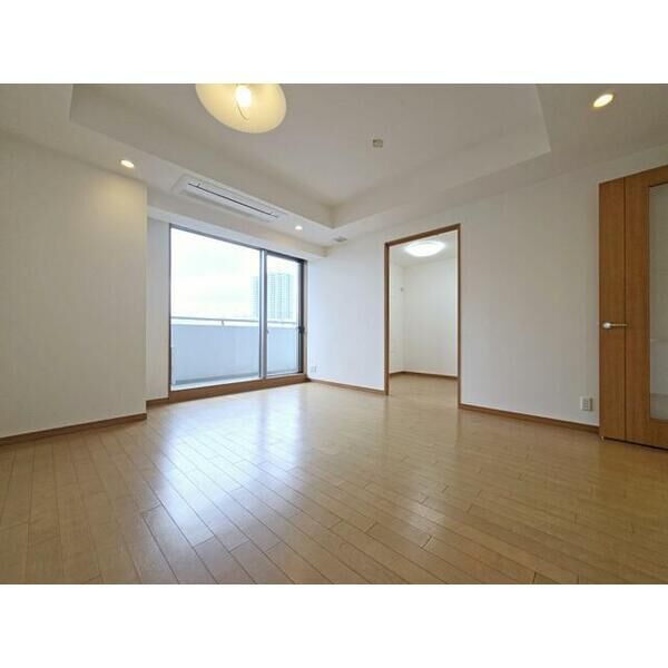 W Comfort Towers EAST 室内写真1