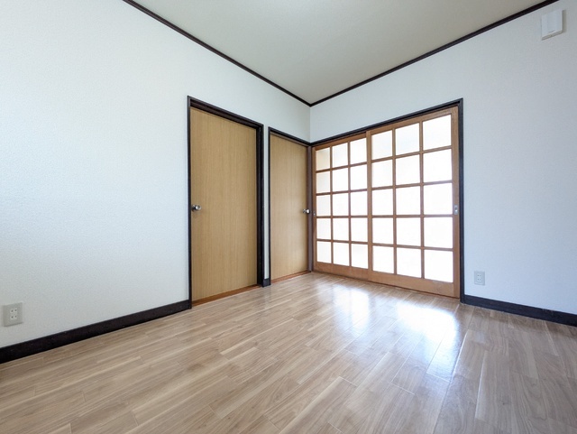 サンヒルズ 室内写真1