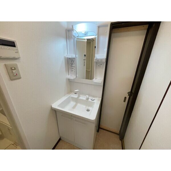 小路東3丁目貸家 室内写真5