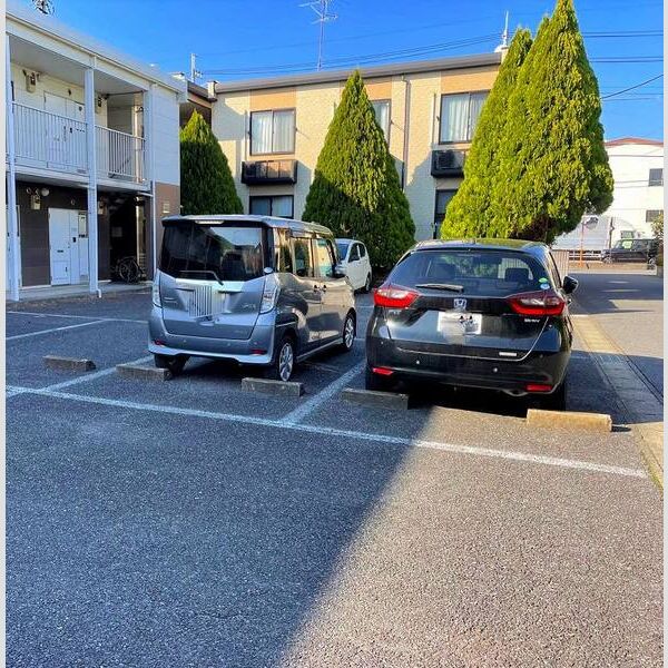 レオパレスブルーメハイム高田 室内写真3