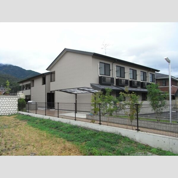 レオパレスドムス花園 建物画像