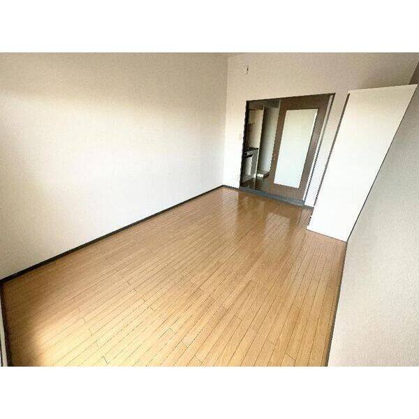 メゾン・ド・ポプラ 室内写真3