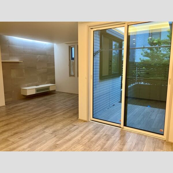上高田戸建 室内写真1
