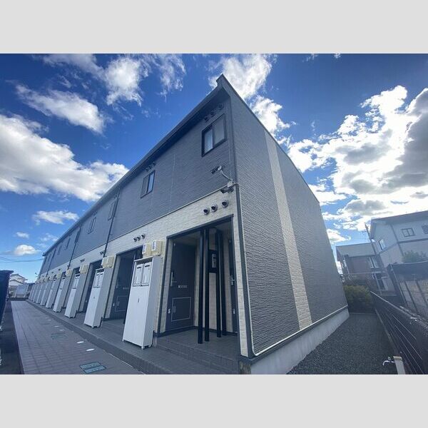 レオパレスムツミ 建物画像