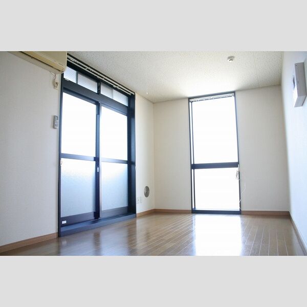 レオパレストゥインクル砂川 室内写真3