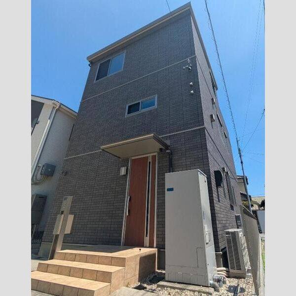 明治本町戸建 建物画像