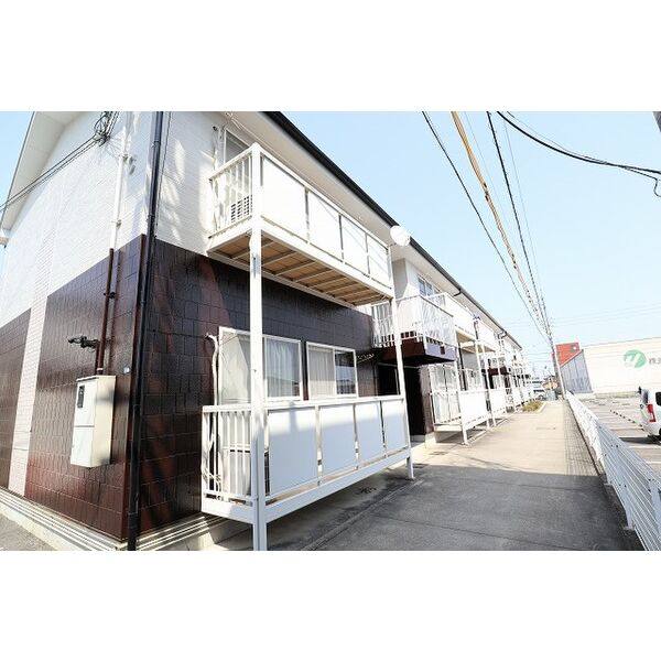 SurplusウィステリアC 建物画像