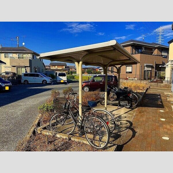 レオパレスベルデュール 室内写真3
