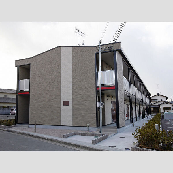 レオパレスグリーングラス 建物画像