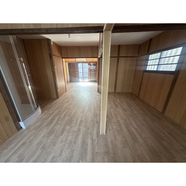 堺市西区浜寺石津町東戸建 室内写真1