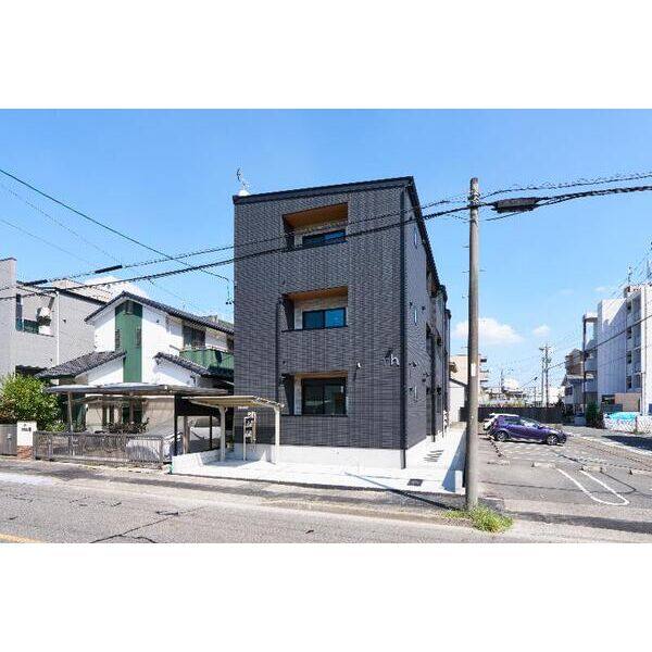 クラムズ黄金 建物画像