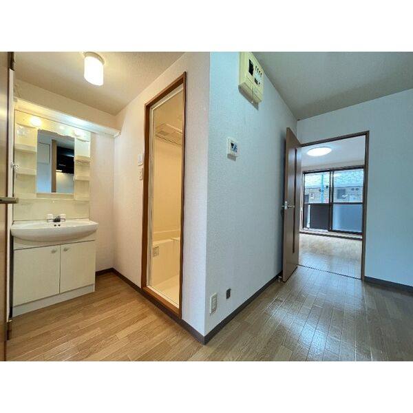 NEU HAUS 室内写真4
