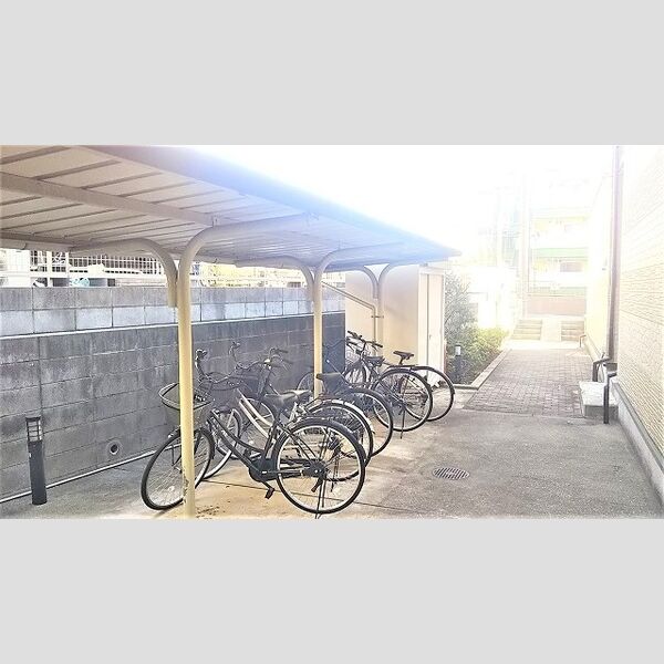 レオパレスグランデ花園 室内写真3