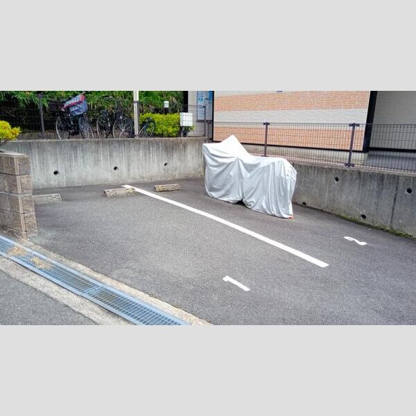 レオパレスヴェセル 室内写真3