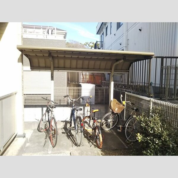 レオパレスふる里 室内写真3