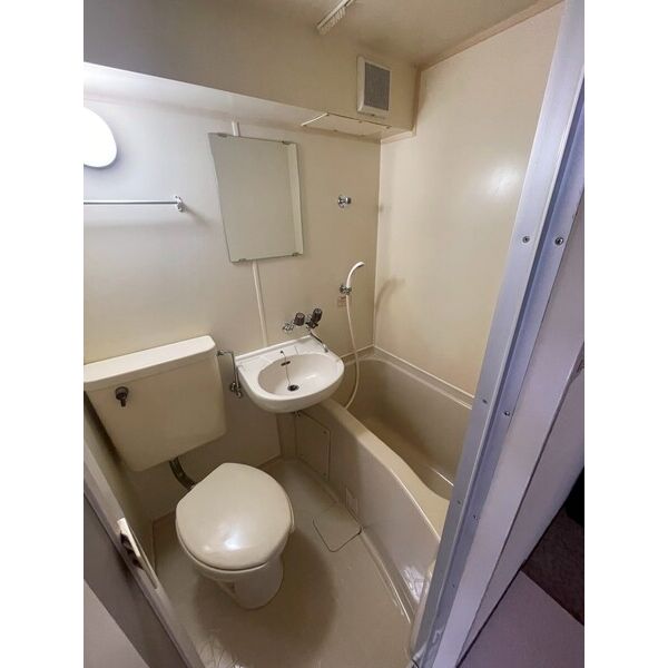 ジョイフル寝屋川 室内写真4