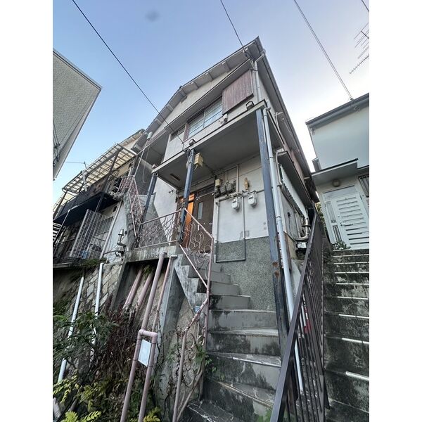 灘区城の下通アパート 建物画像