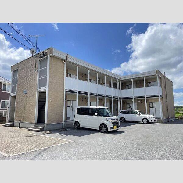 レオパレスシーエスリバー 建物画像