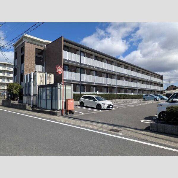 レオパレスgraceland 建物画像