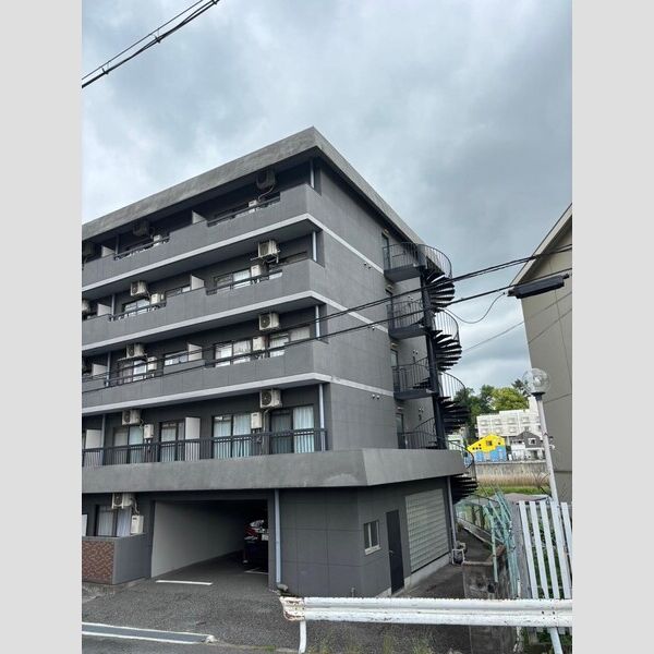 イーズ南春日丘 建物画像