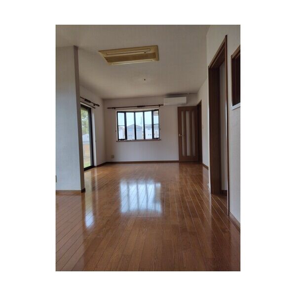 船橋市芝山7丁目貸家 室内写真1