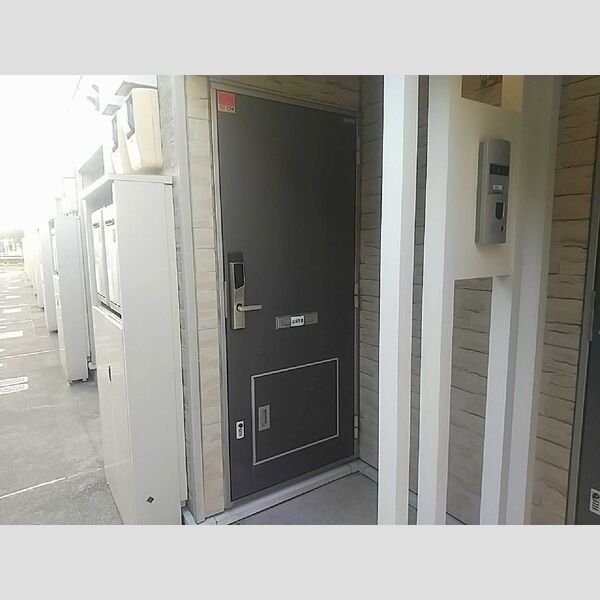 レオパレスO two 室内写真5