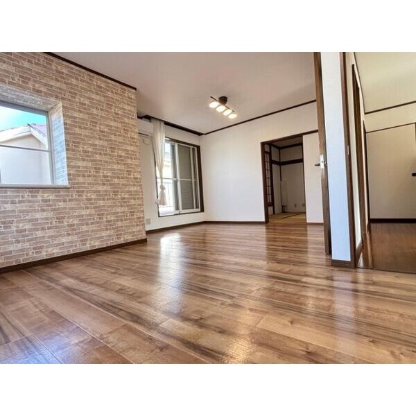 横芝N戸建て 室内写真1