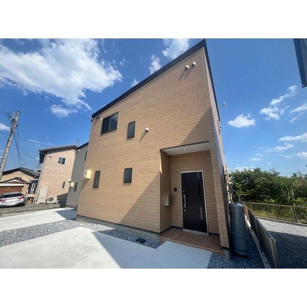 ゆずり葉墨俣貸家C 建物画像
