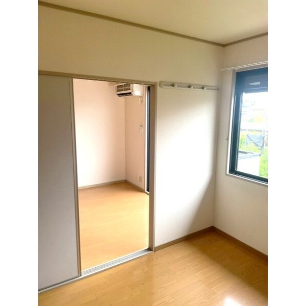 エミグランド新茂原B 室内写真2