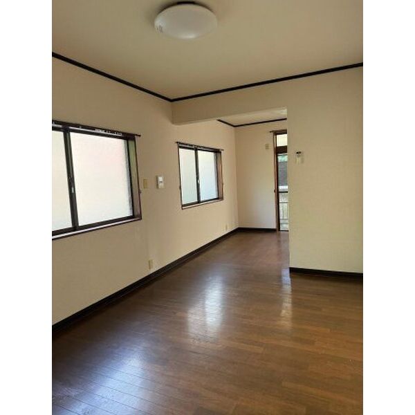 川上町戸建て 室内写真1
