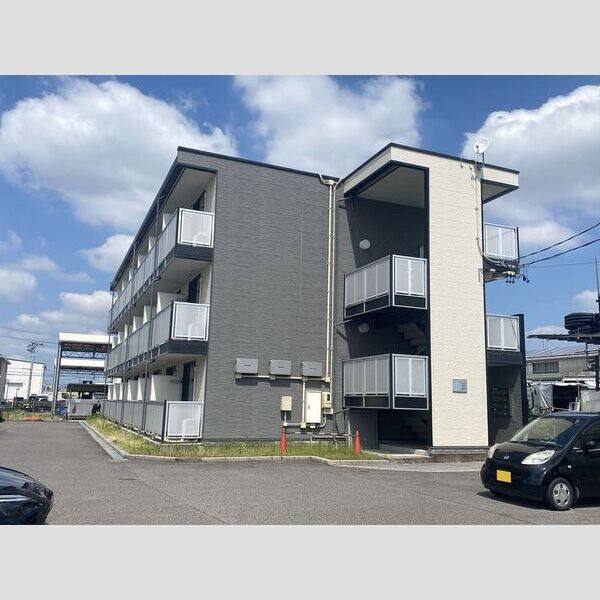 レオパレスフアモ 建物画像