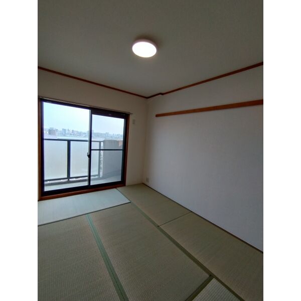 リアライズ岩塚 室内写真3