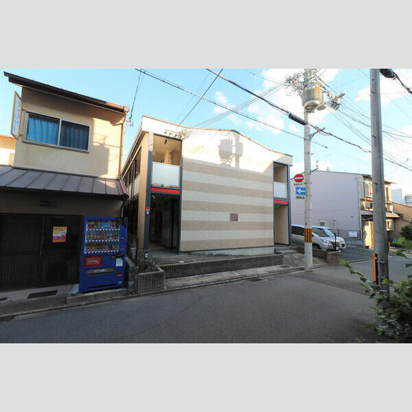 レオパレス二条城北 建物画像
