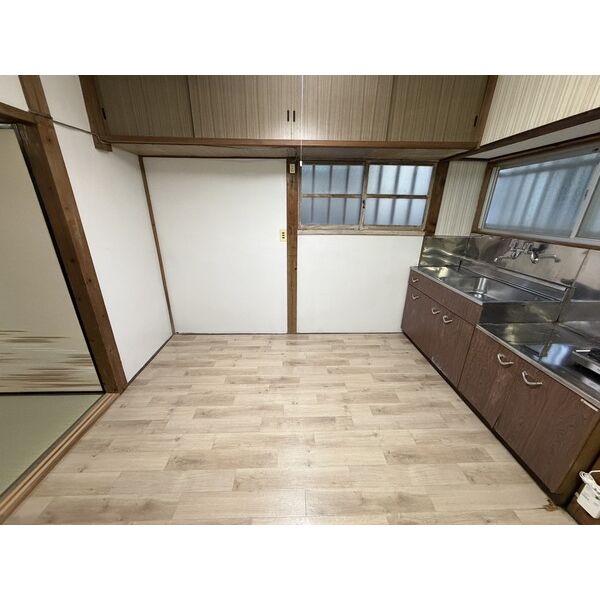 長田区鶯町2丁目戸建 室内写真2