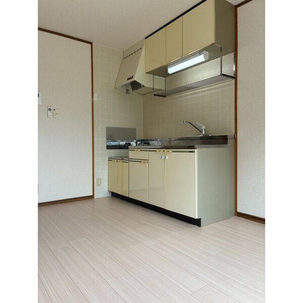 Surplus　Two　OHTA 室内写真1