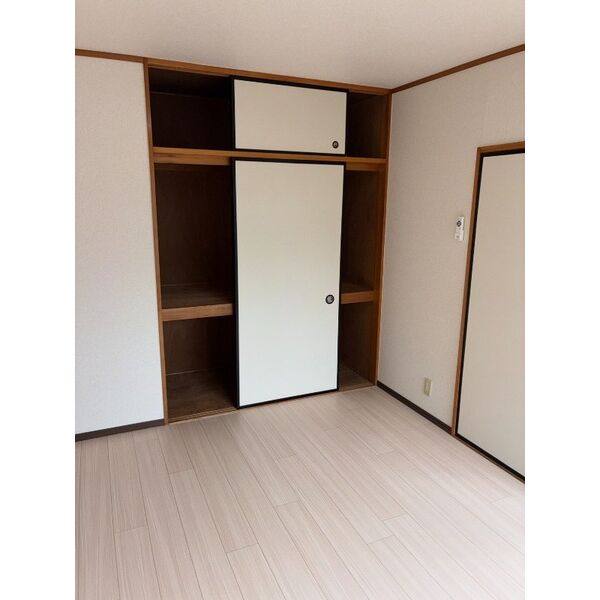 Surplus　Two　OHTA 室内写真8