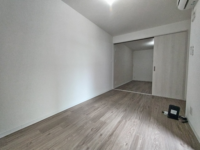サンプレミアム江坂 室内写真2