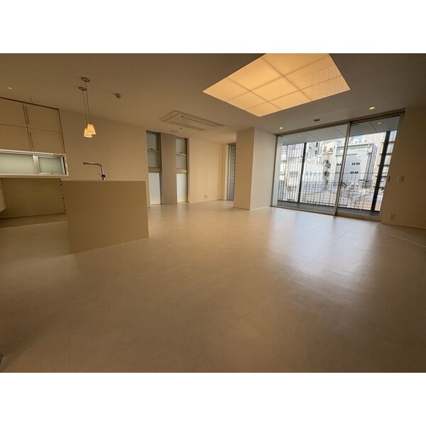MIRABELL NORTH 室内写真1