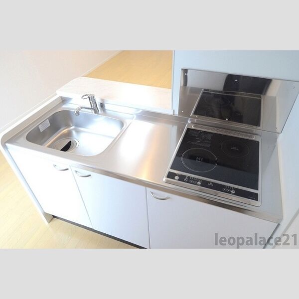 レオネクストレーヴ 室内写真3