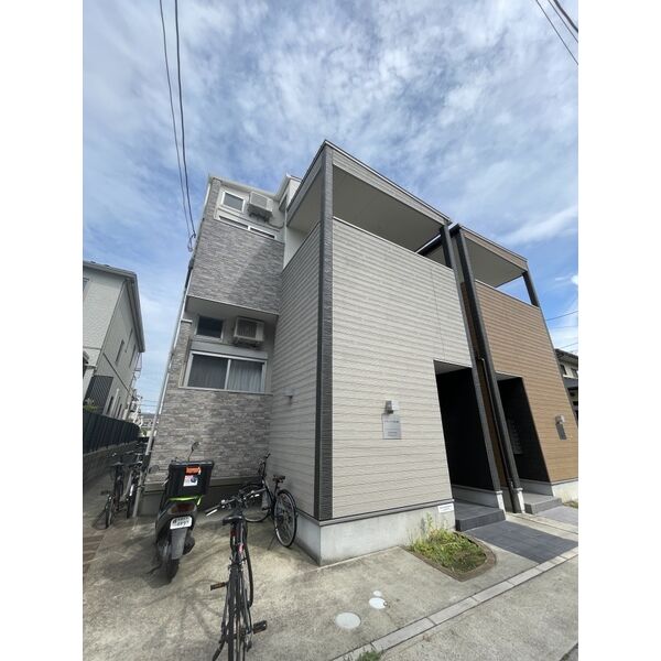 ハーモニーテラス淀下津町 建物画像
