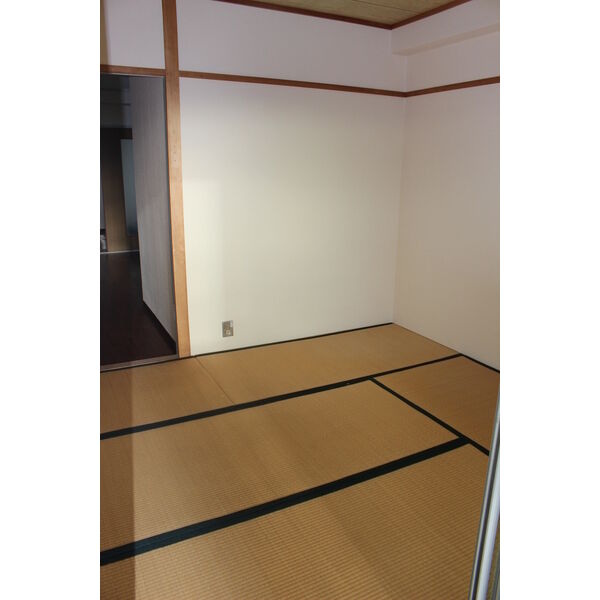 シャトー西村 室内写真3